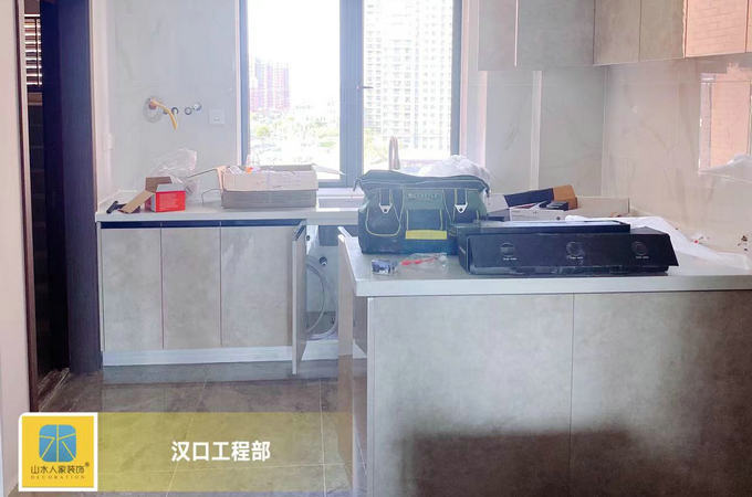 中建一品澜湾11栋主材安装工地巡检