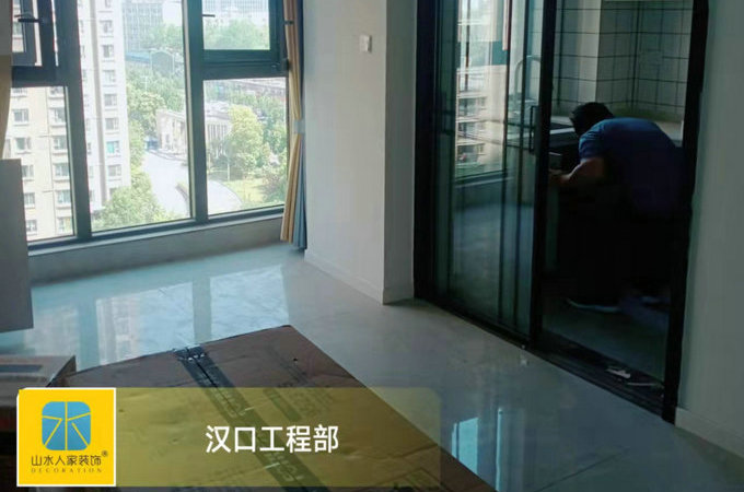 中建御景星城12栋待交工工地巡检