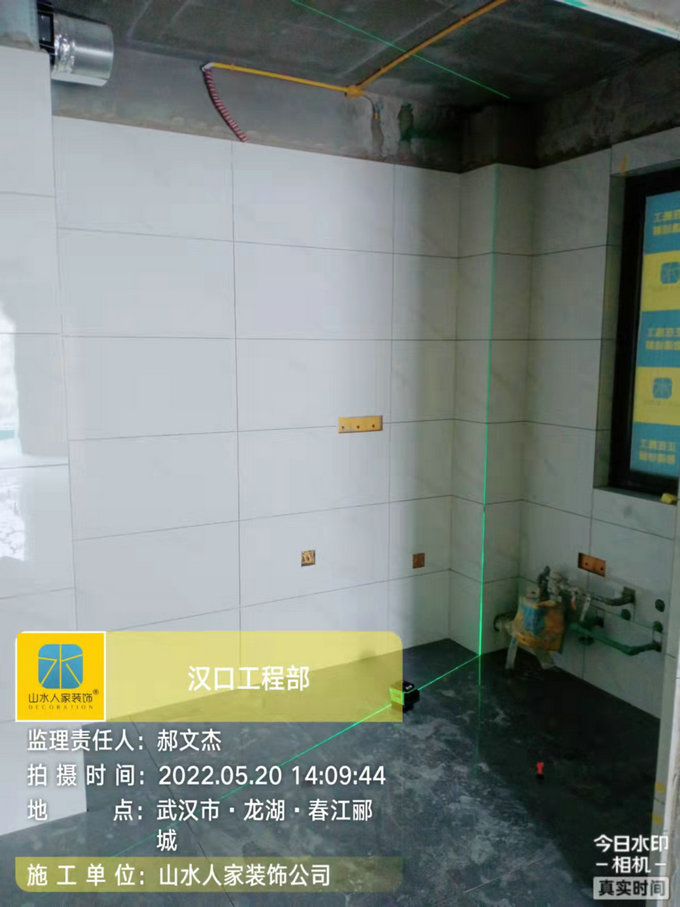 龙湖春江郦城装修工地泥木施工
